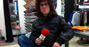 Borja Téllez tras grabar el podcast 10 para Aragón Musical en febrero de 2013.