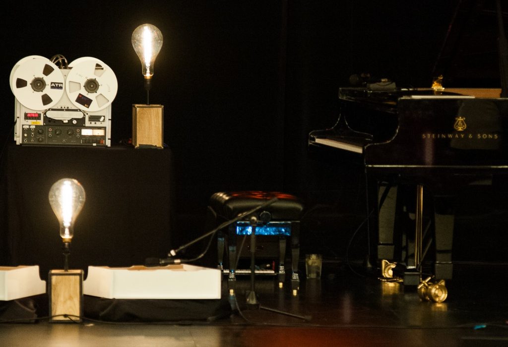 Yann Tiersen en el Teatro Principal el 12 de marzo de 2018. Por Ángel Burbano