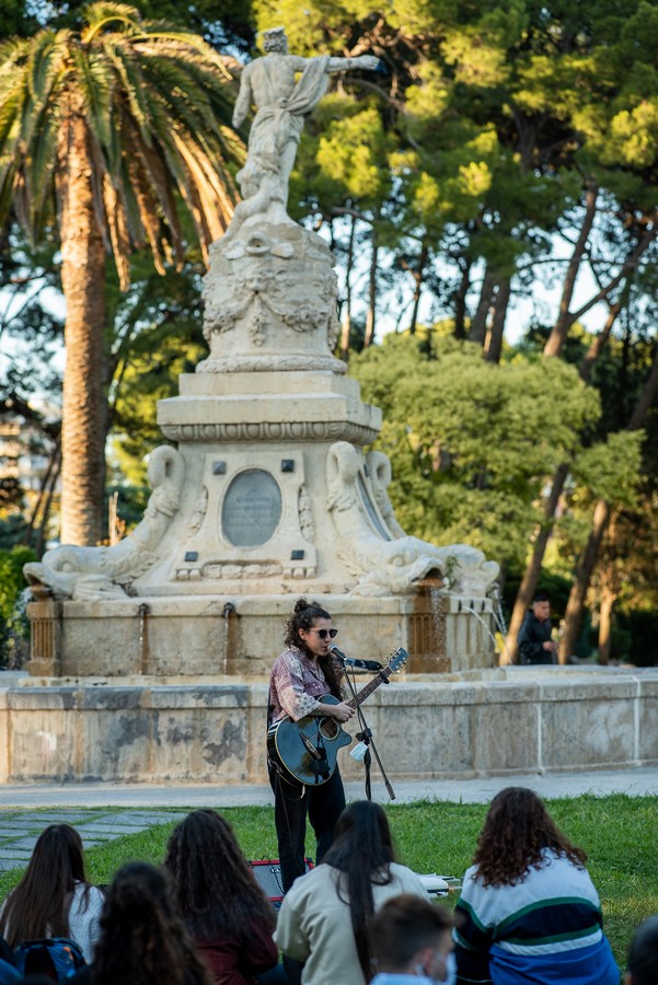 Eva McBel en el Parque Grande José Antonio Labordeta, el 9 de junio de 2020. Foto, Ángel Burbano