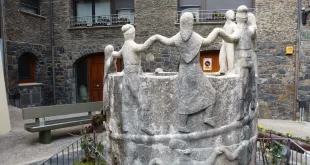 Monumento al Contrapàs en Andorra la Vella