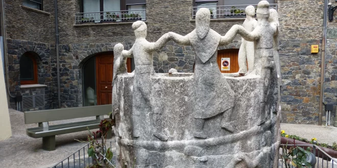 Monumento al Contrapàs en Andorra la Vella