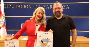 Ros Cihuelo, diputada delegada de Cultura de la DPZ, y Toño Monzón, programador del Ciclo en Torno al Agua de la DPZ.